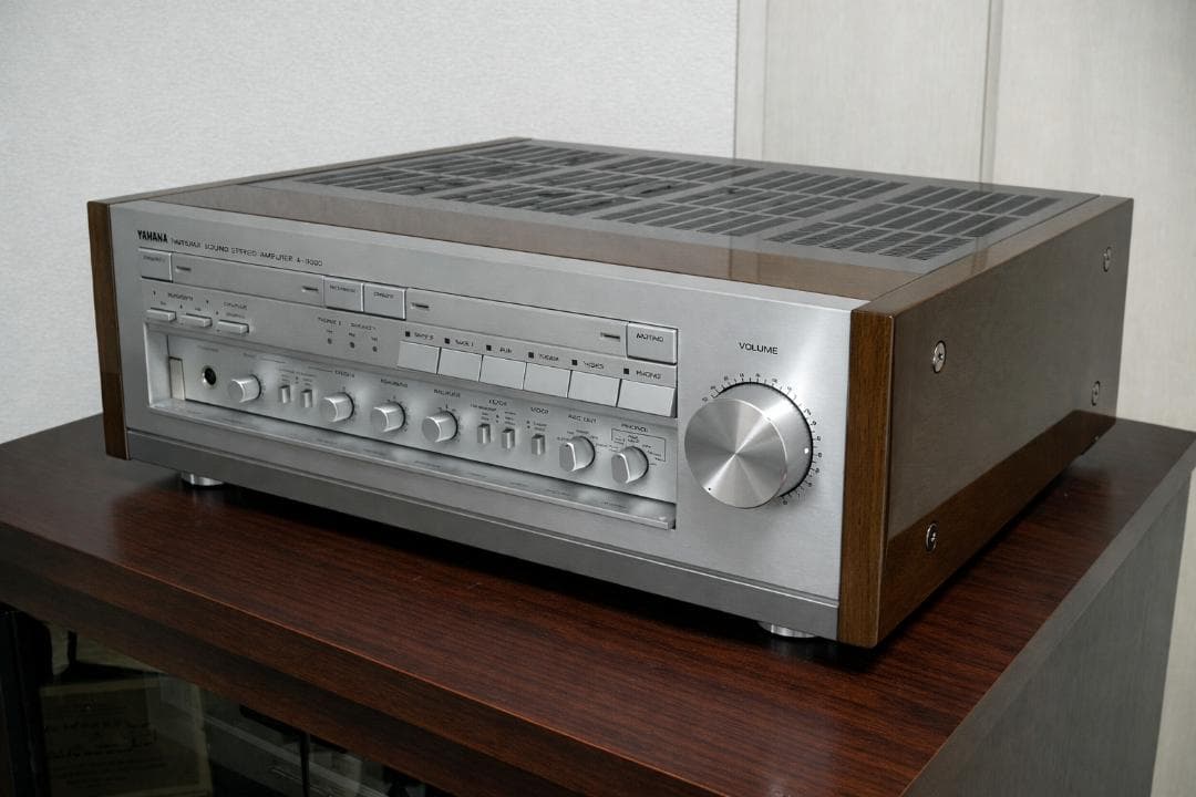 YAMAHA プリメインアンプ A－２０００