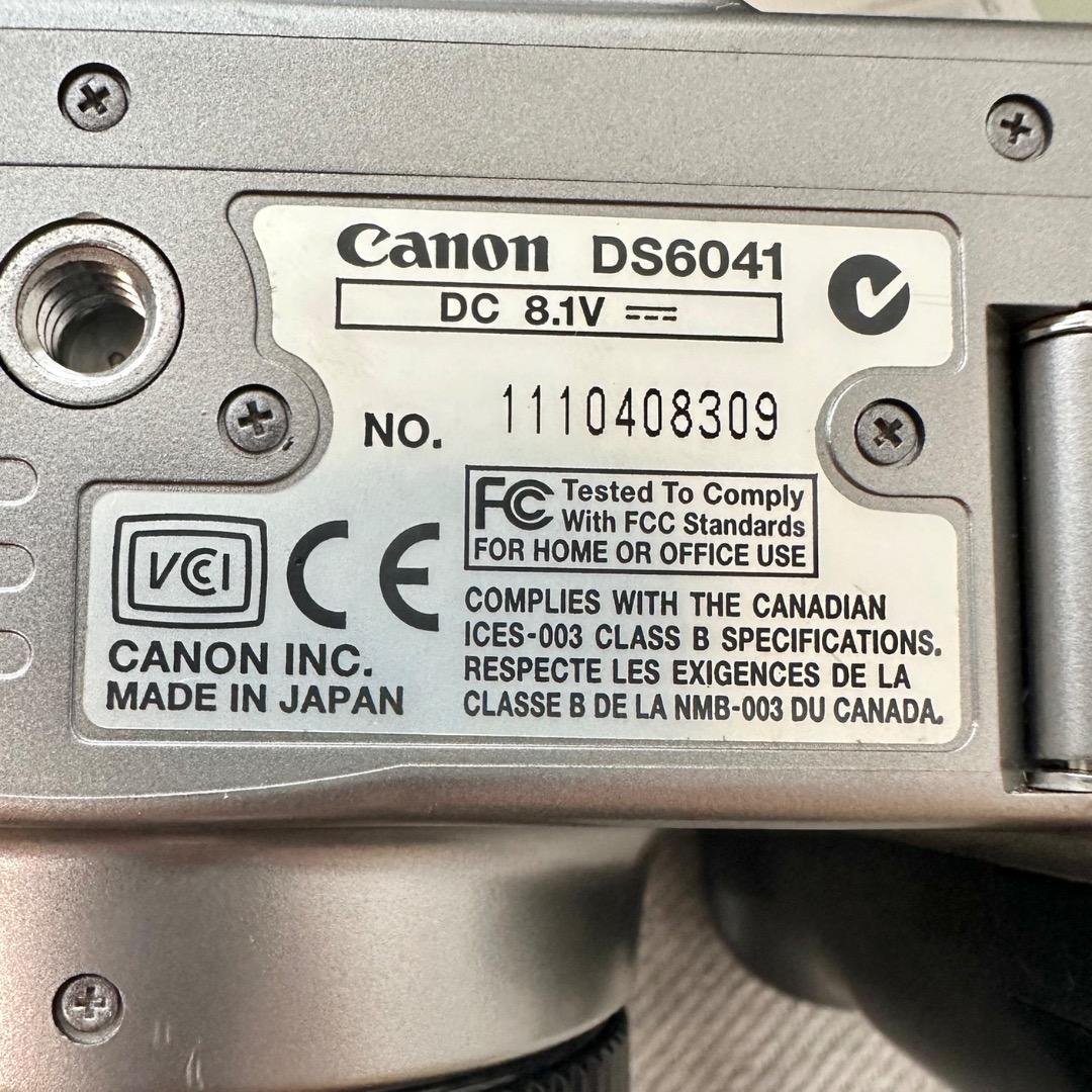 Canon EOS Kiss 初代 DS6041 デジタル一眼レフ