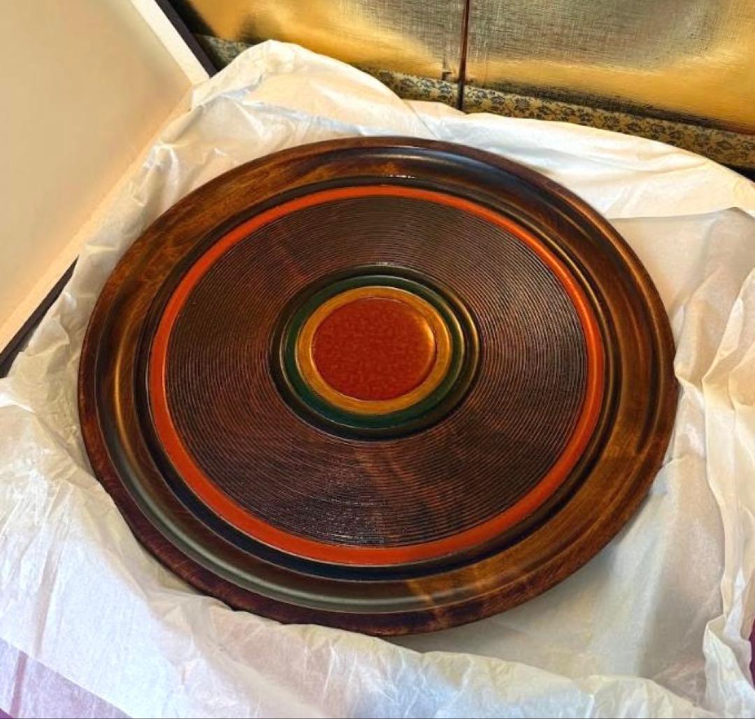 【未使用・箱入り】伝統工芸 香川漆器 独楽塗 丸盆（尺一 33cm）