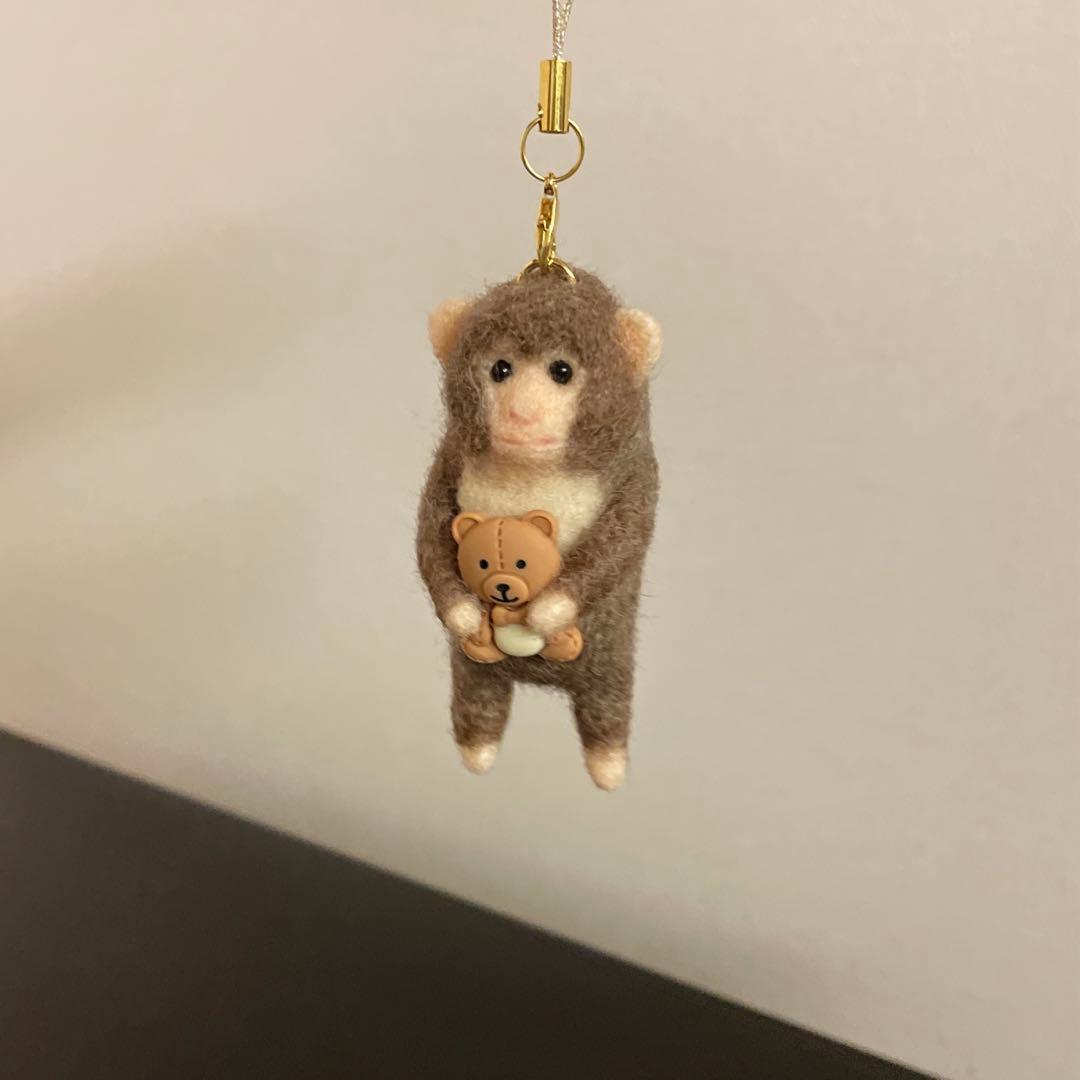 羊毛フェルト　キーホルダー　サル