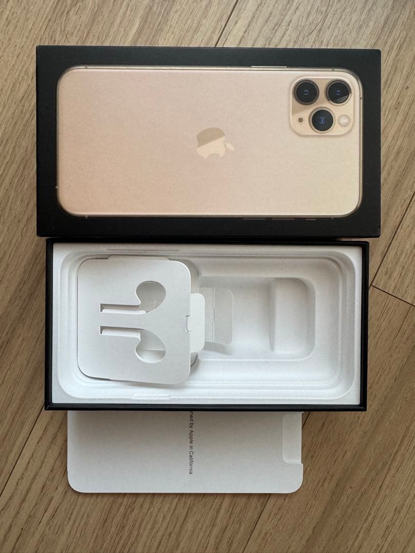 【本体】Apple iPhone 11 Pro ゴールド　SIMフリー　箱付き