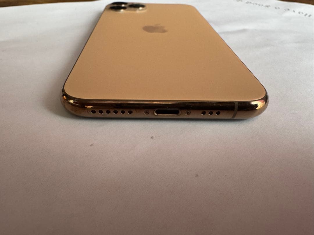 【本体】Apple iPhone 11 Pro ゴールド　SIMフリー　箱付き