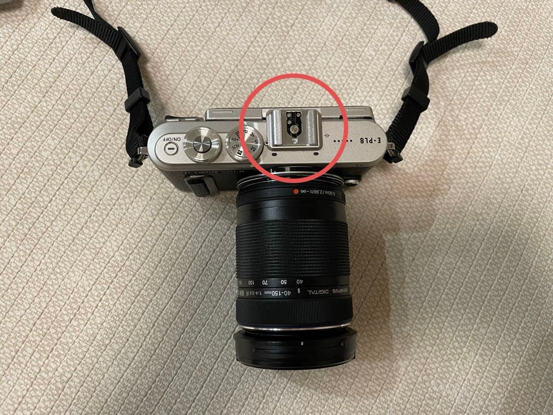【美品】OLYMPUS PEN E-PL8ミラーレス一眼　望遠レンズ セット