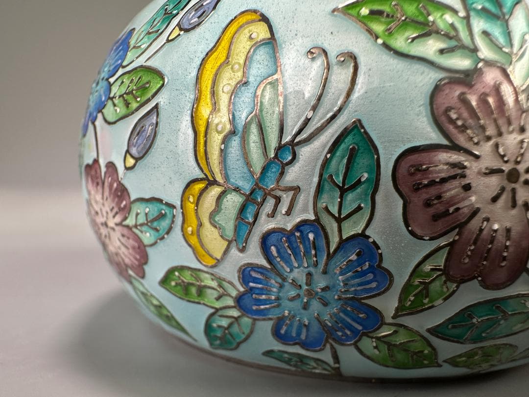 UM9-2S65　韓国美術　純銀製　七宝焼花卉文蓋物　重さ165g　美品　共箱