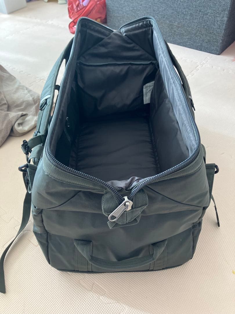 【最終値下げ】Coleman バックパックボストン　50リットル　オリーブ色