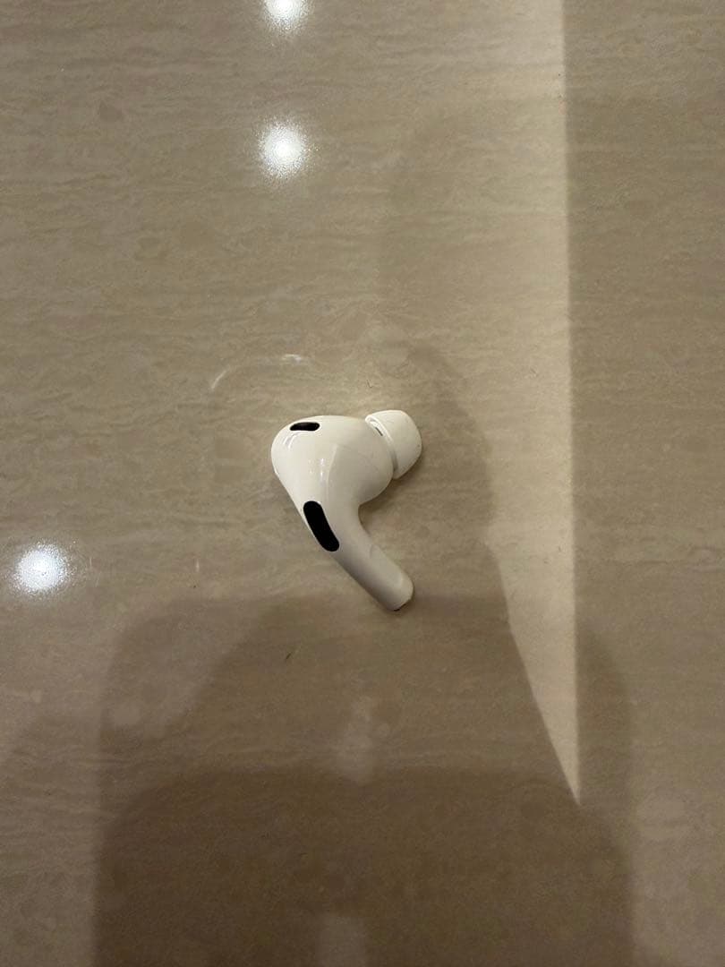 美品　AirpodsPro 第二世代 右耳　24時間以内発送　Type-C
