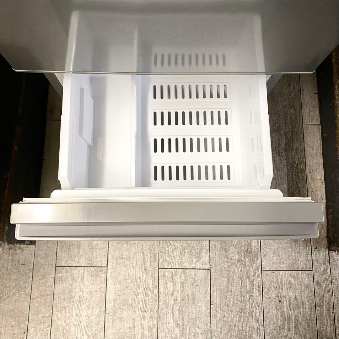 一人暮らしにちょうどイイ♪2ドア冷凍冷蔵庫126L
