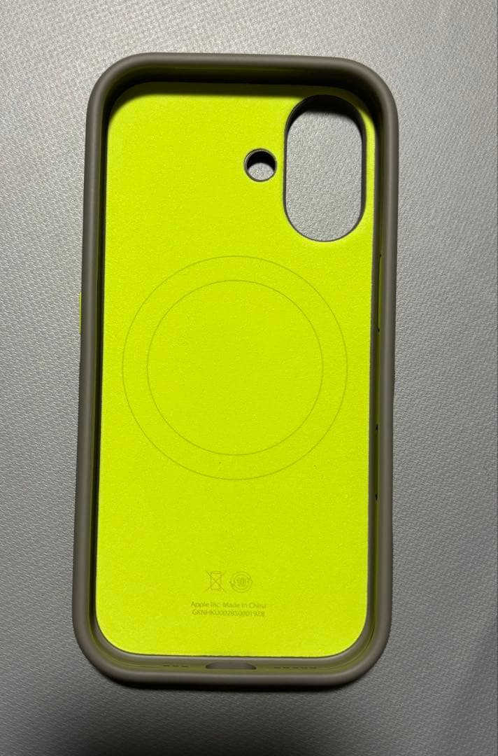 beats iPhone用ケース グレー