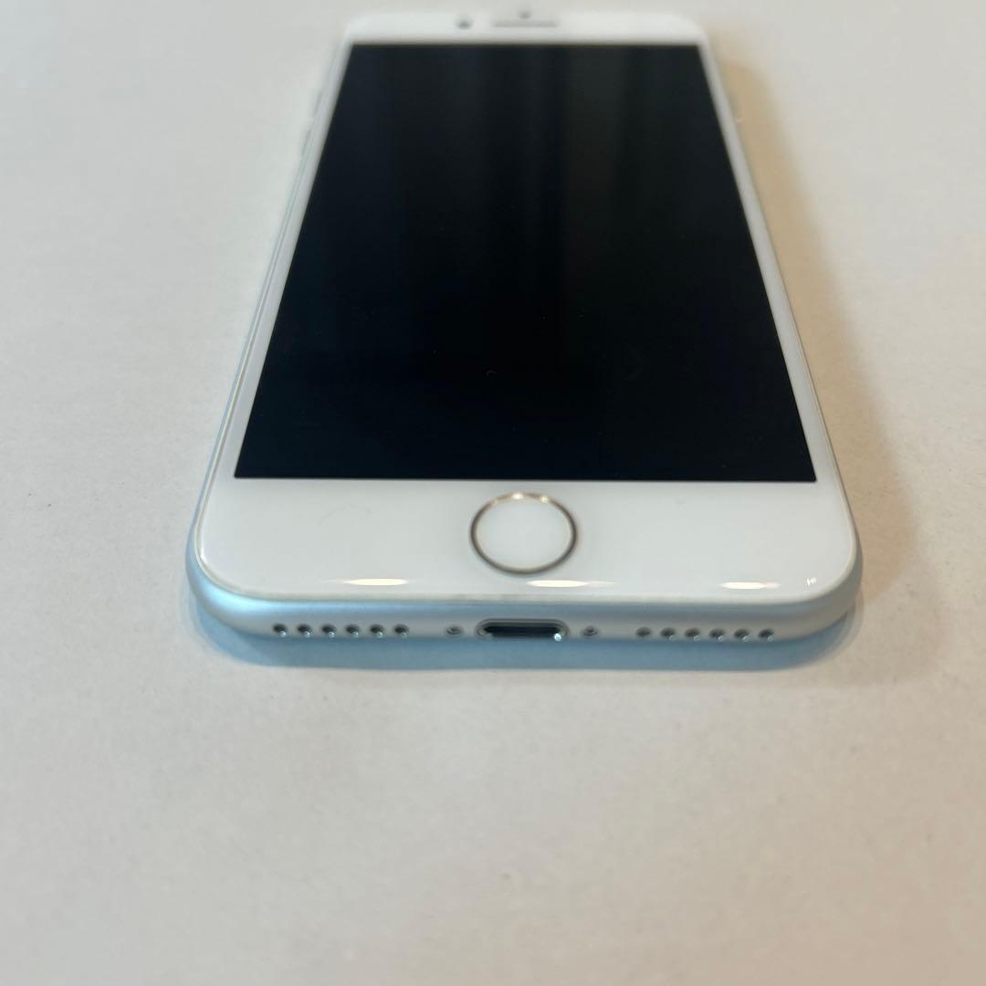 iPhone 8 64GB シルバー　SIMフリー最大容量100%