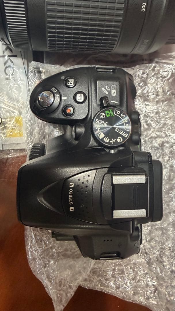 Nikon D5300 デジタル一眼レフ + 2本のレンズ