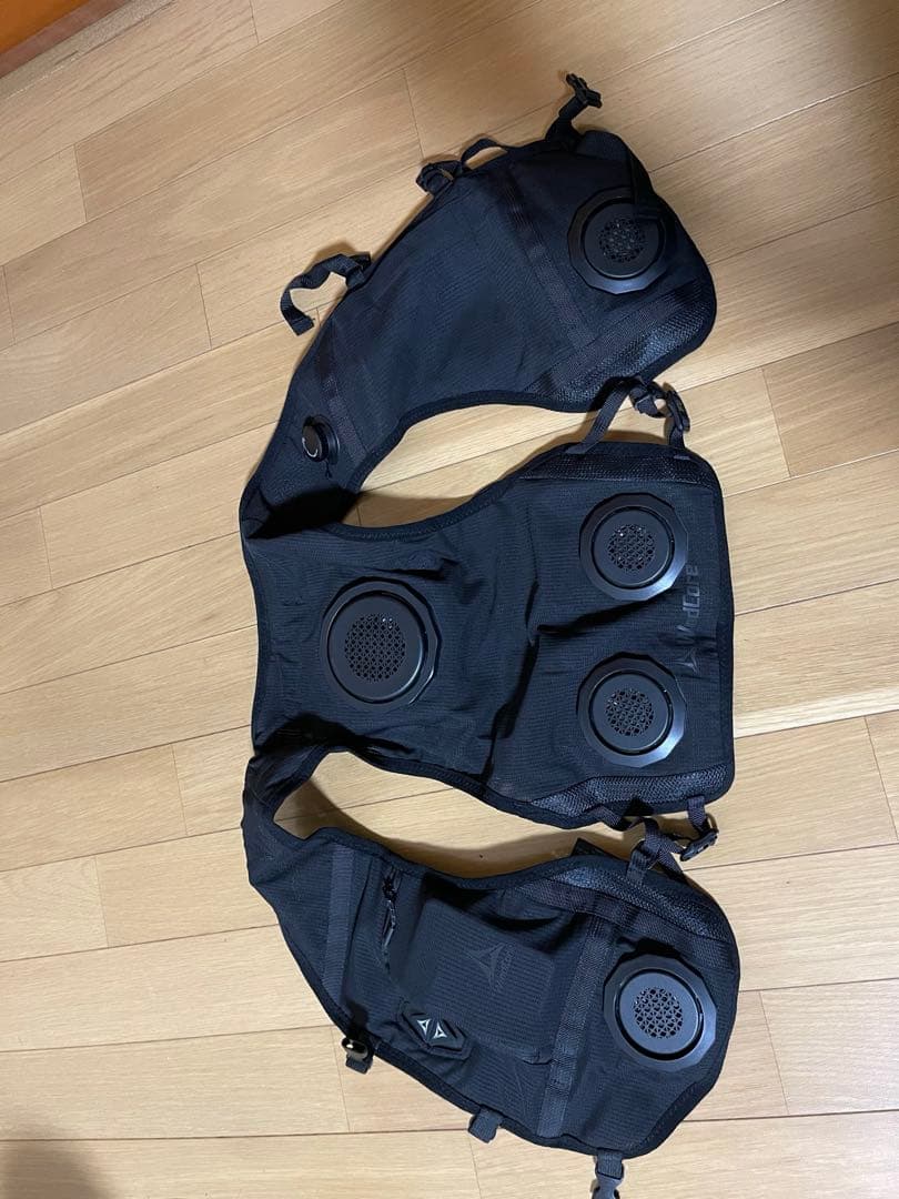 WindCore PRO model 冷暖房機能付き　ワークマン　ペルチェベスト