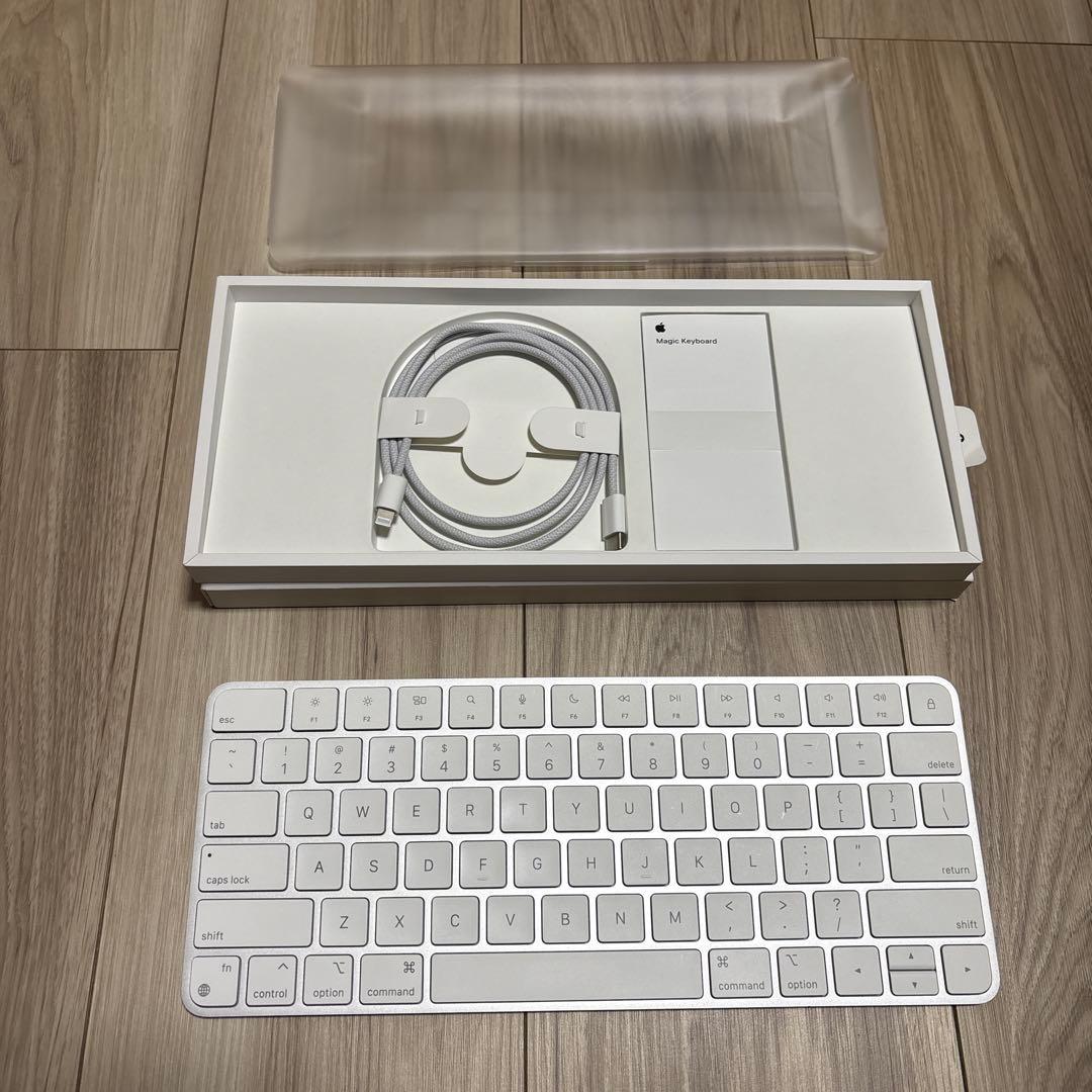 キーボード Apple Magic keyboard USB-C Lightning
