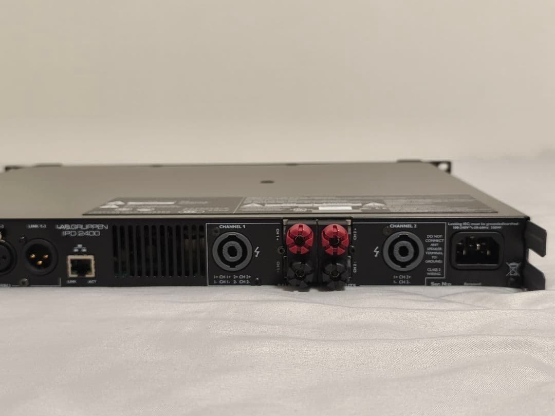LAB.GRUPPEN ラブグルッペン IPD2400 パワーアンプ 通電確認