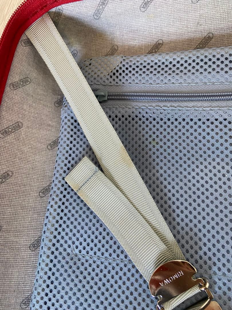 RIMOWAサルサ オリエンタルレッド35L 機内持ち込み2輪