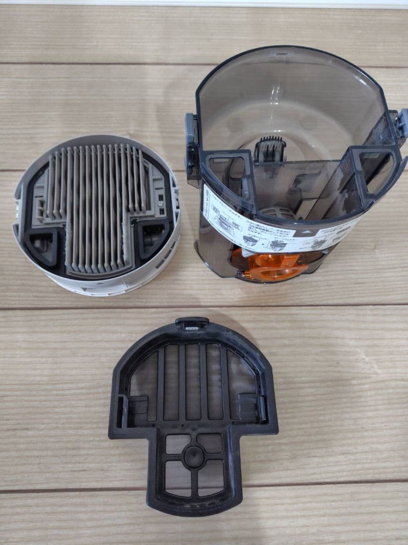 【大幅値下げしました！】東芝 サイクロン式 コードレス掃除機
