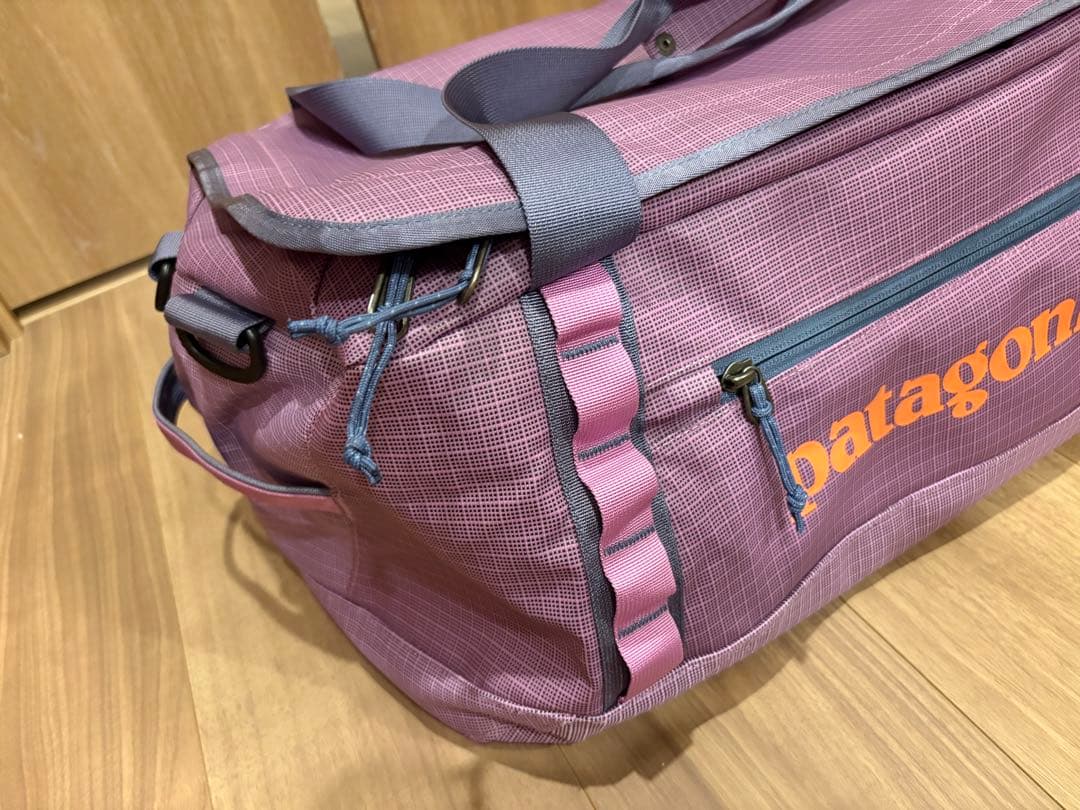Patagonia ブラックホール・ダッフル40ℓ ピンクカラー　使用僅か