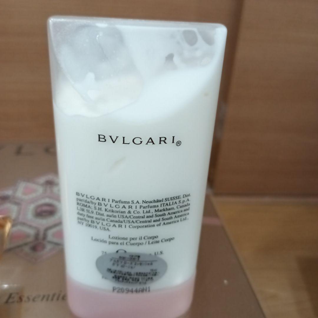 BVLGARI Rose Essentielle 50ml ポーチセット