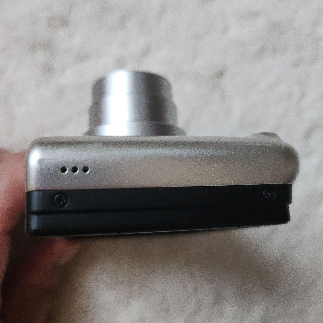 Nikon COOLPIX L30 デジタルカメラ　乾電池　メモリーカードなし