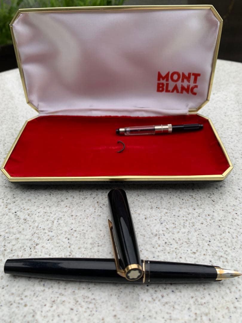 MONTBLANC 万年筆 ロイヤルブルーインク付き