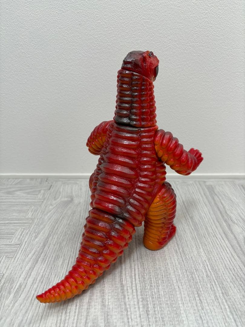 三大怪獣フィギュア王限定版　レッドキング　ドラコ　ギガス
