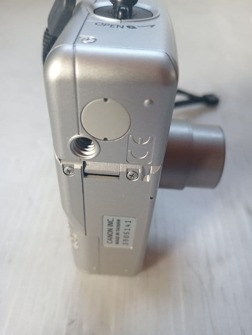 Canon IXY 220 デジタルカメラ希少品キャノン