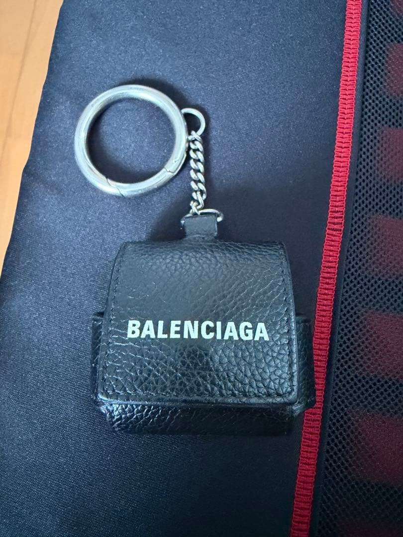 BALENCIAGA AirPodsProケース