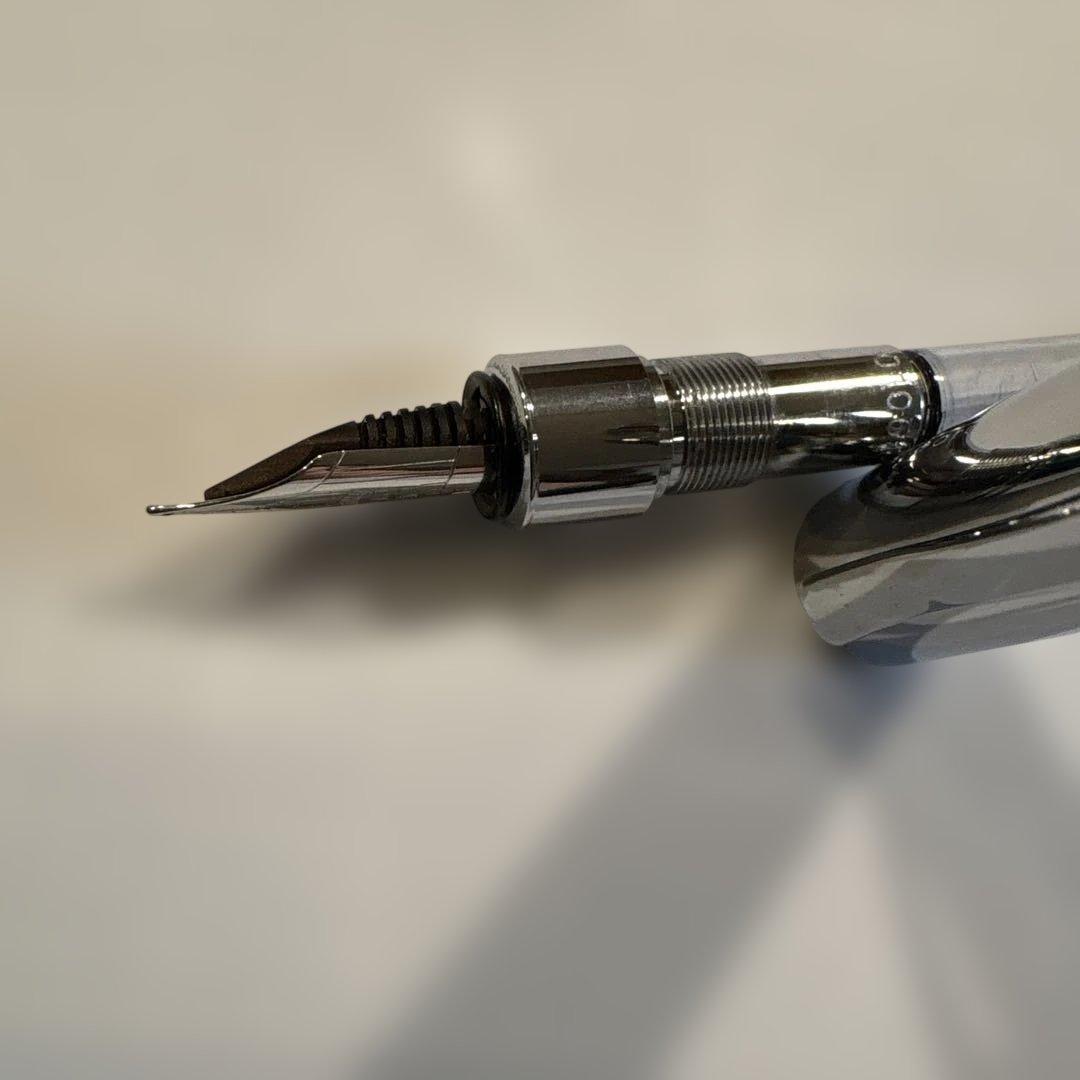 Graf von Faber-Castell 万年筆 シルバー 専用ケース付き
