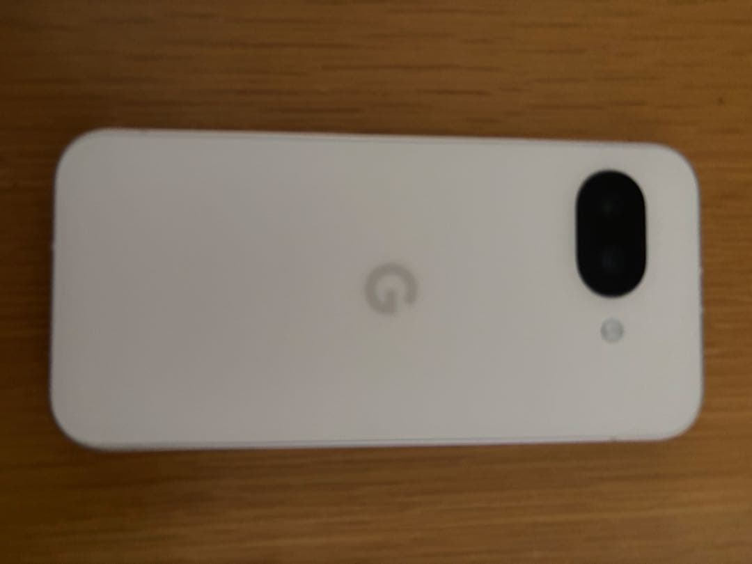 【極美品・バッテリー100%】Google Pixel 9a（ホワイト)